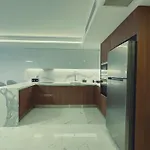 Grand Sapphire By Aircyp Apartment