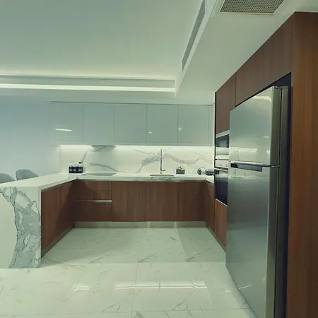 Grand Sapphire By Aircyp Apartment